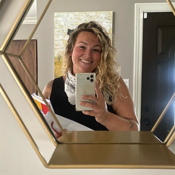 Meet your Posher, Jamie - Picture 1 of 13